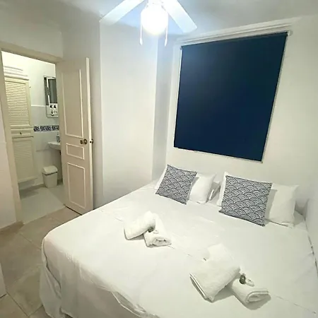 Casa Del Mar - Immaculate 1-Bed House In Benidorm Holiday home