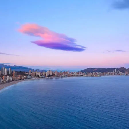 Casa Del Mar - Immaculate 1-Bed House In Benidorm