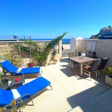 Casa Del Mar - Immaculate 1-Bed House In Benidorm Holiday home *