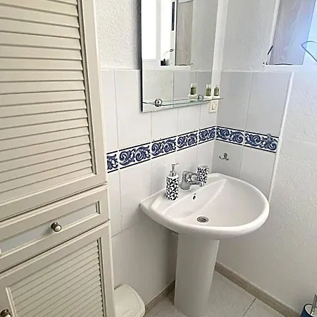 Casa Del Mar - Immaculate 1-Bed House In Benidorm *